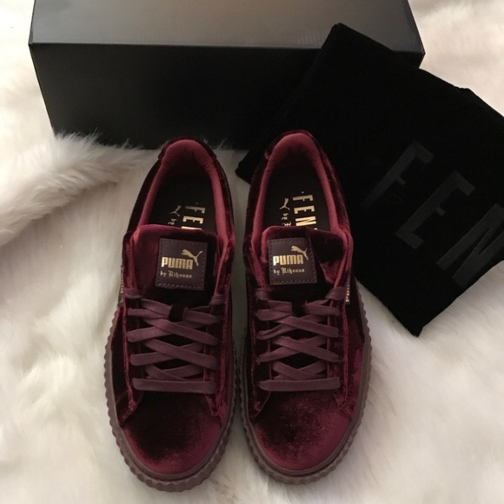 🔻SALE🔻Puma velvet sneakers